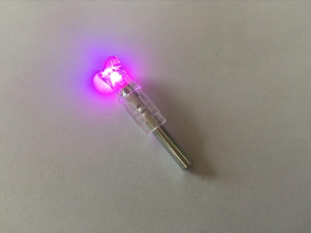 Pack of 6 Lighted Crossbow Arrow Nocks with Bowstring Activation - LED Precision