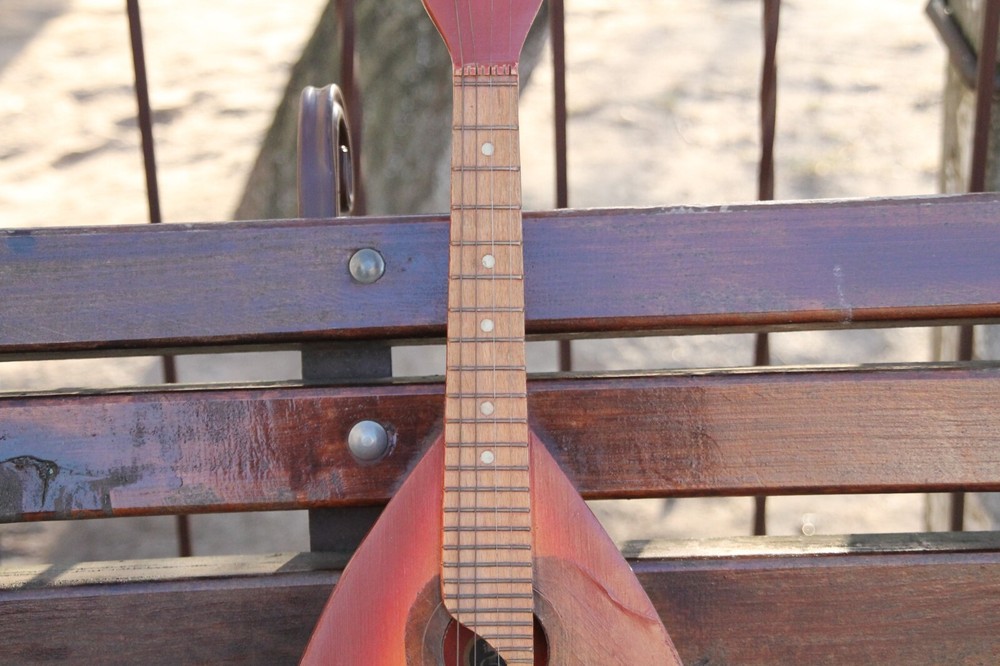 Vintage Mandalina 8 strings / national stringed instrument