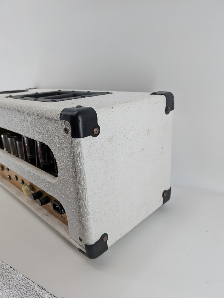 Blades Custom Amplifier for Guitars - White