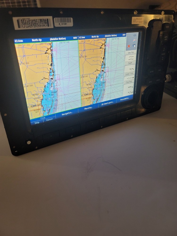 Raymarine C90w Widescreen GPS Chartplotter Multifunction Display Only