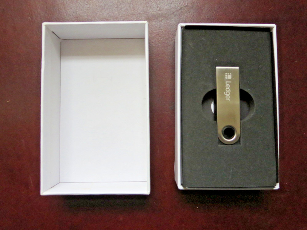 Ledger Nano S USB Hardware Wallet, Bitcoin Ethereum