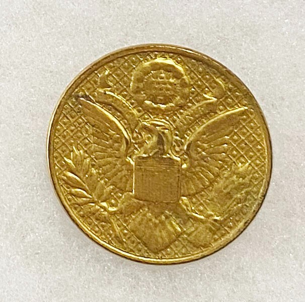 1920's Enlisted Army Visor Cap Badge