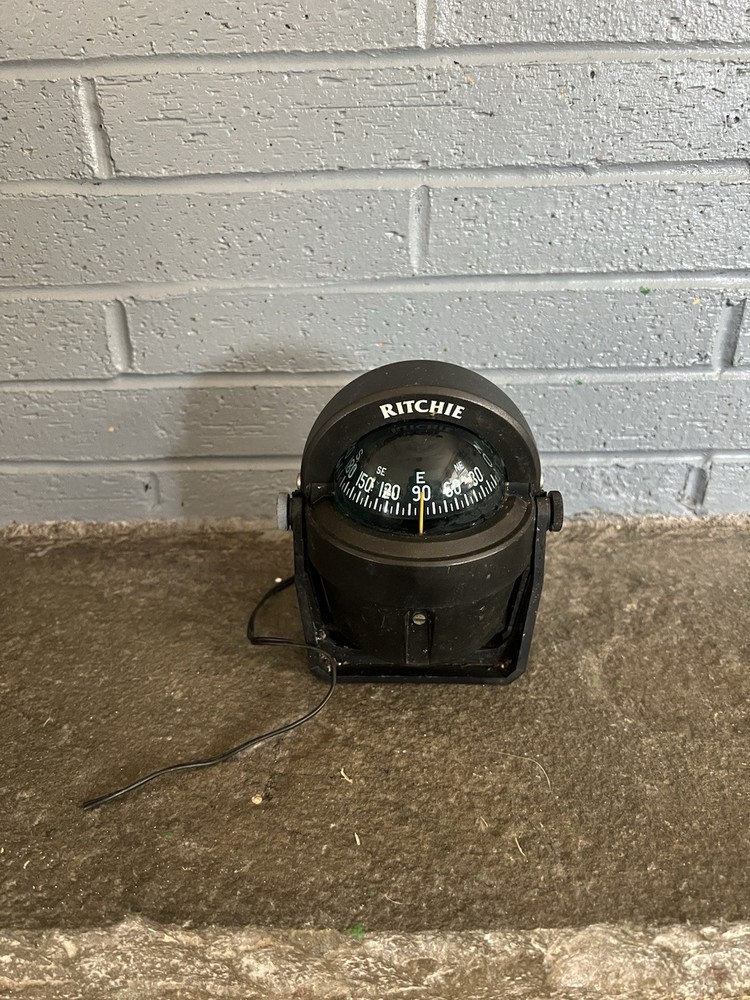 RITCHIE B-51 EXPLORER COMPASS BLACK BRACKET MOUNT BOAT NAVIGATION