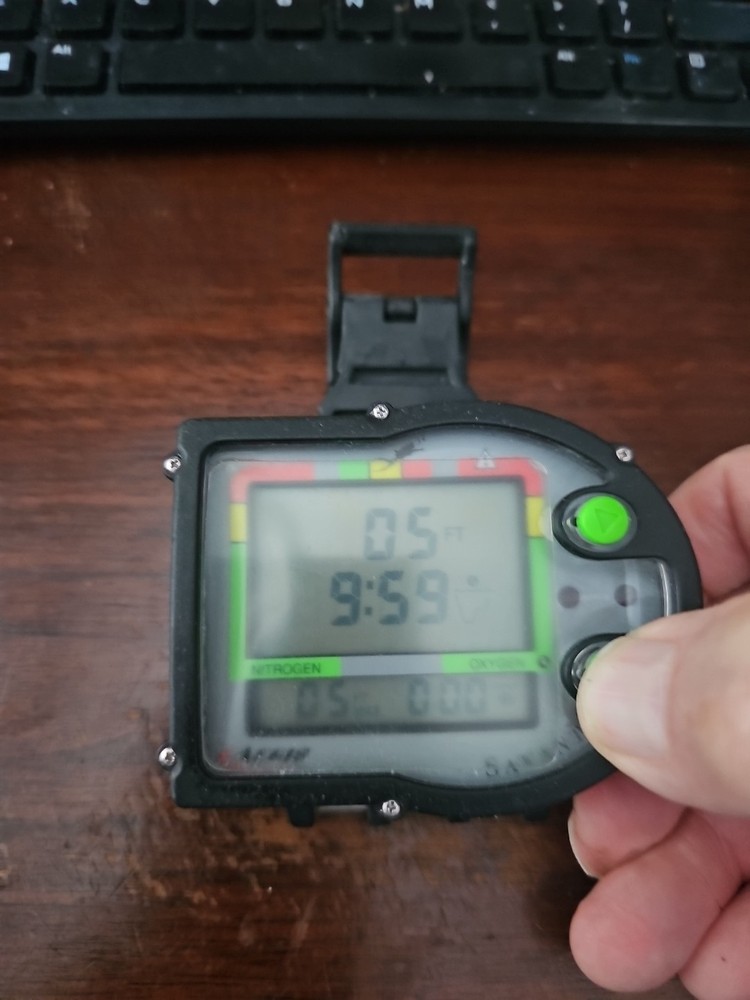 AERIS Savant Wrist Air/Nitrox Scuba Dive Computer Unested, As Is
