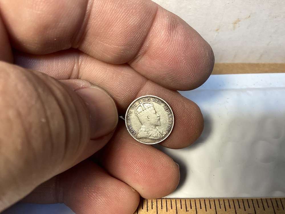 1908 Canada Silver 5 Cent Coin Very Nice Condition!