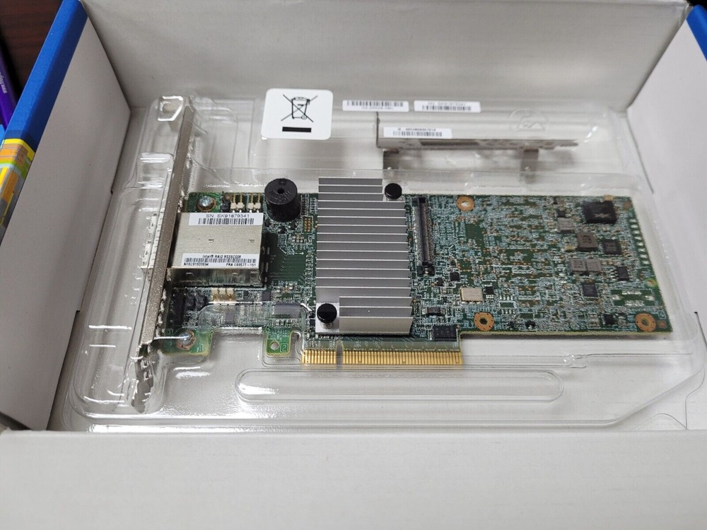 RS3SC008_928223 INTEL RAID controller PCI Express x8 3.0 12 Gbit/s