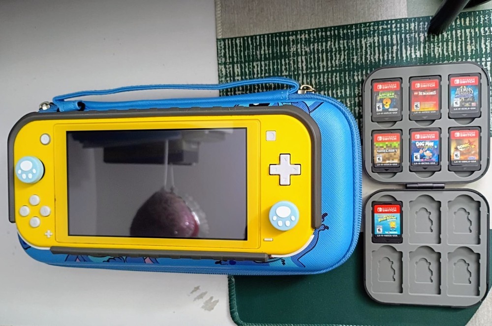 Nintendo Switch Lite Bundle Console lot