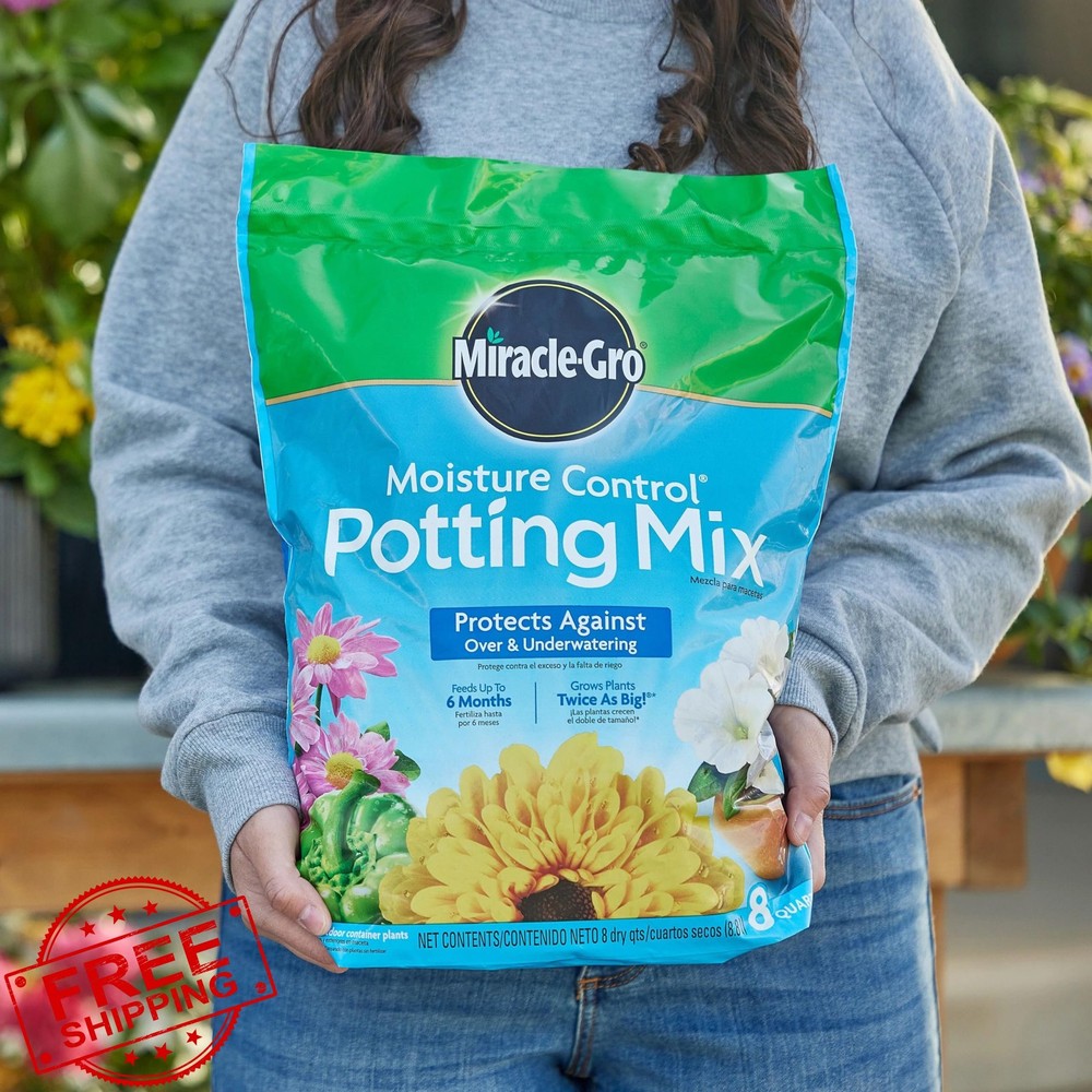 Miracle-Gro Moisture Control Potting Mix 8qt 3-Pack Container Plants
