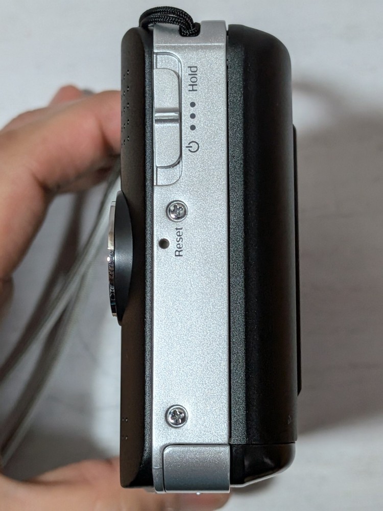 Epson P-2000 Multimedia Storage Viewer, 3.8" Display, Photo Fine - Untested