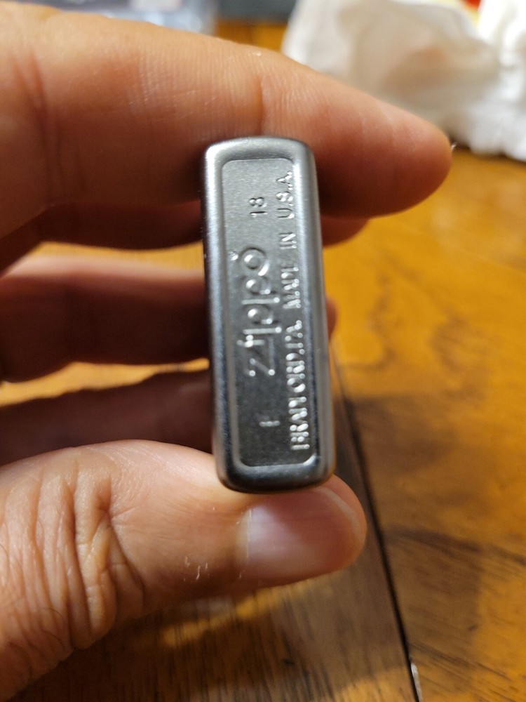 Zippo An American Classic Windproof Lighter Unstruck