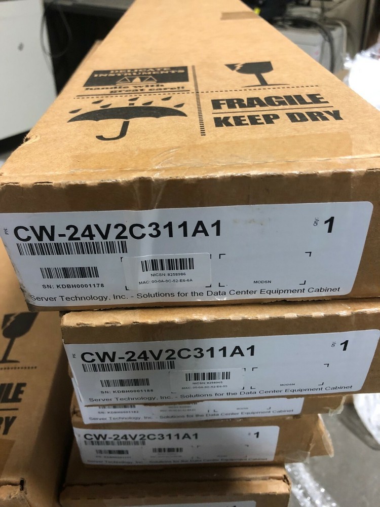 server tech CW-24V2C311A1 Horizontal PDU, SeverTech 69" NEW!
