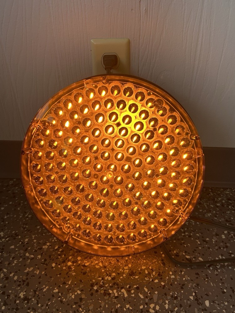 LED Traffic Light DR6 YTFB-23A Yellow