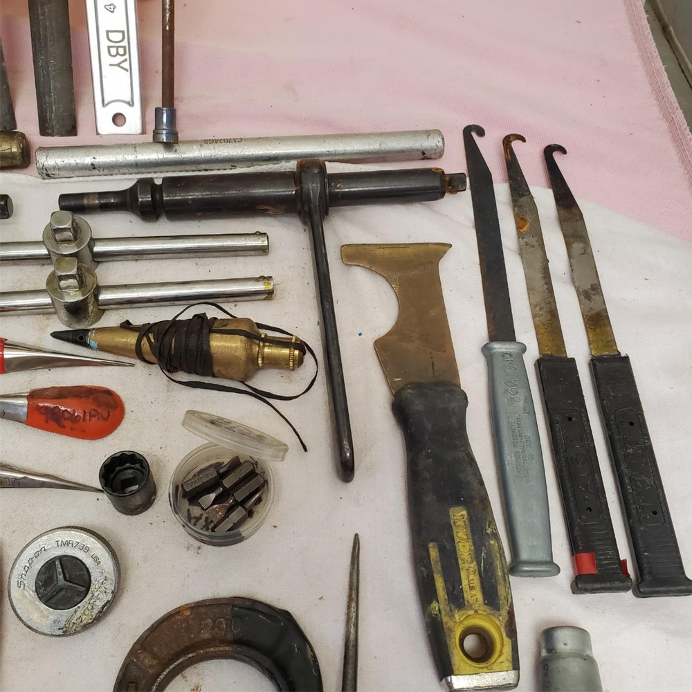 Misc. Lot of Compressed Air, Hook Tools