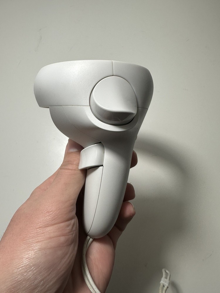 Original Meta Oculus Quest 2 VR Left Touch Controller Only Genuine - Tested