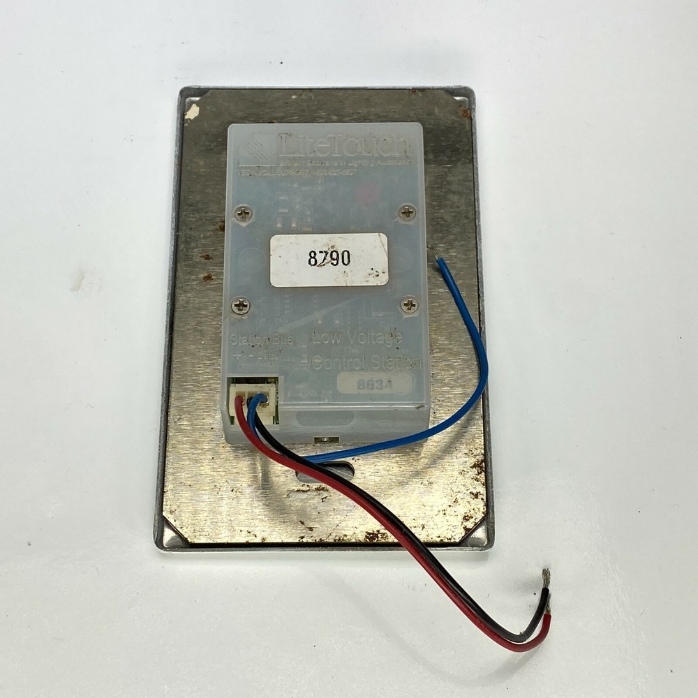 Litetouch Savant Low Voltage Control Station Keypad - 3 Button - White