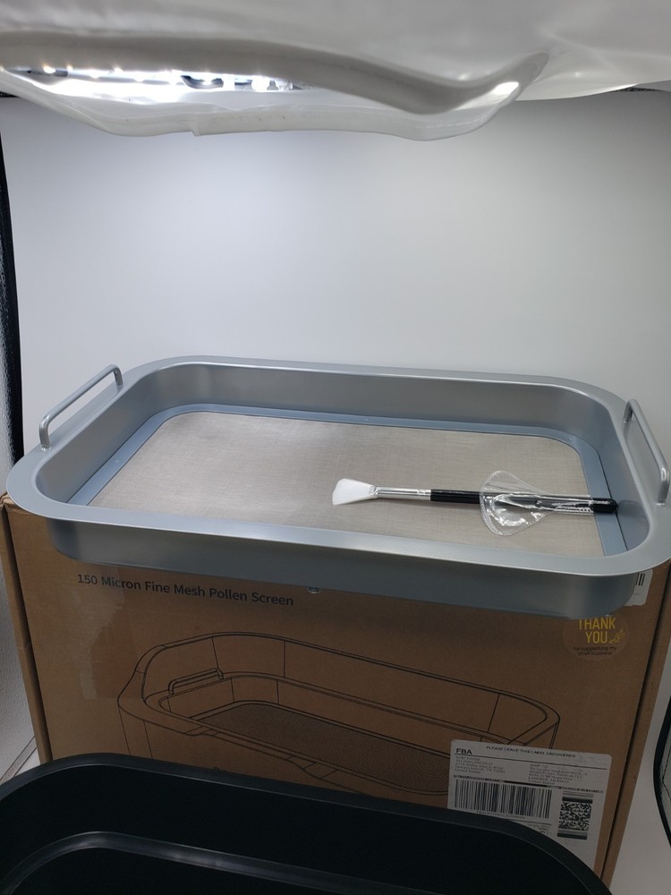 somwherr Tray with Replaceable 150 Micron Fine Mesh Screen and Static Brush