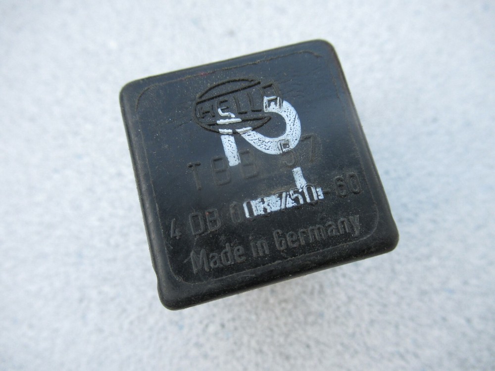 Porsche / VW Flasher Relay HELLA TBB57