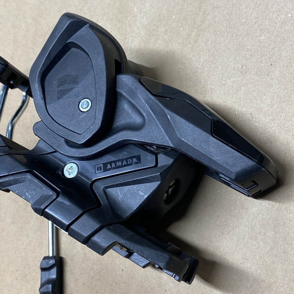 ARMADA SKI BINDING SEELING AS IS NOT SURE WHAT MODEL