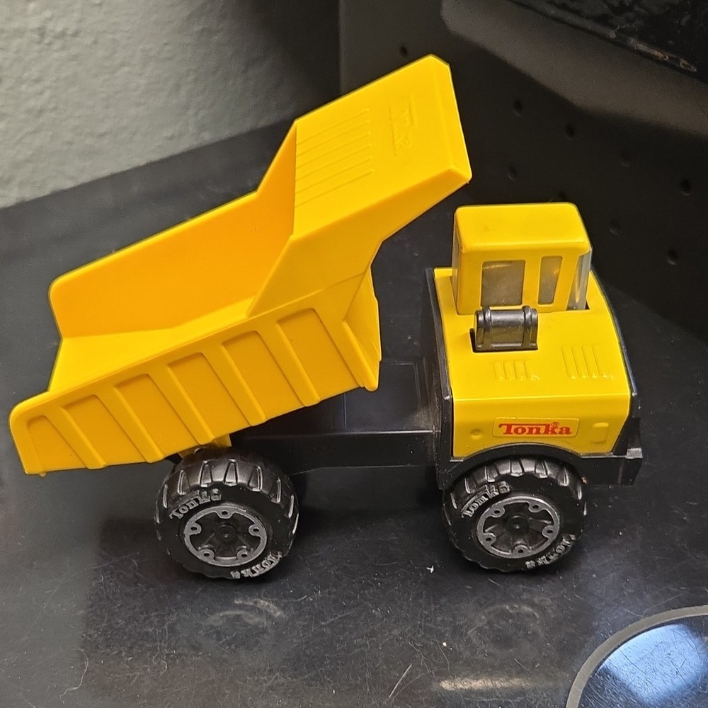 Tonka Ramblers Construction Vehicles Yellow Plastic Ages 4-7