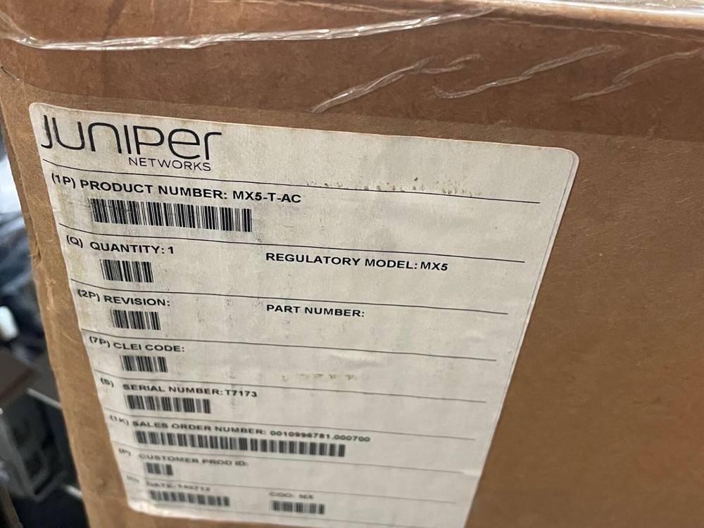Juniper MX5-T-AC Universal Edge Router. NOB