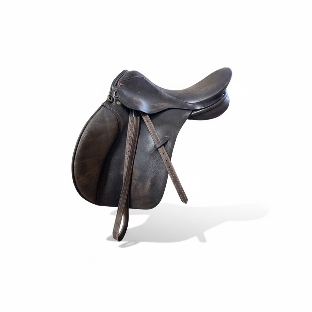 Lovatt & Ricketts Event Jump Saddle - 17” - Medium tree.