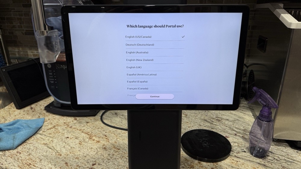 META Facebook Portal Plus + Smart Video Calling 15.6” Touch Screen Display