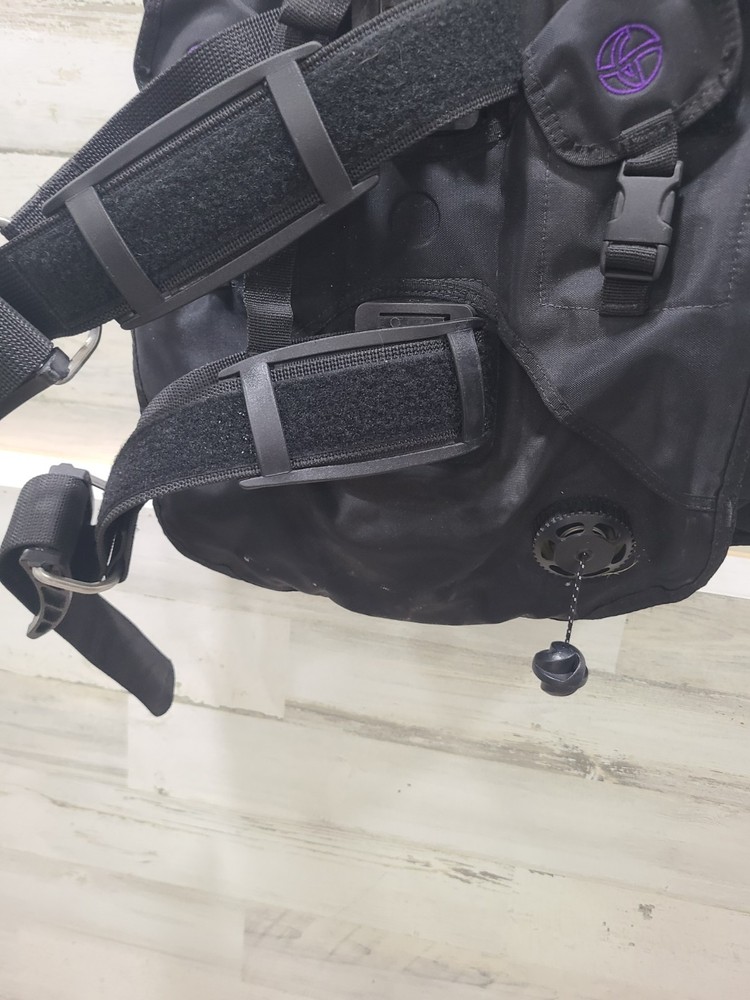 Genesis Athena Womens BCD Size Med