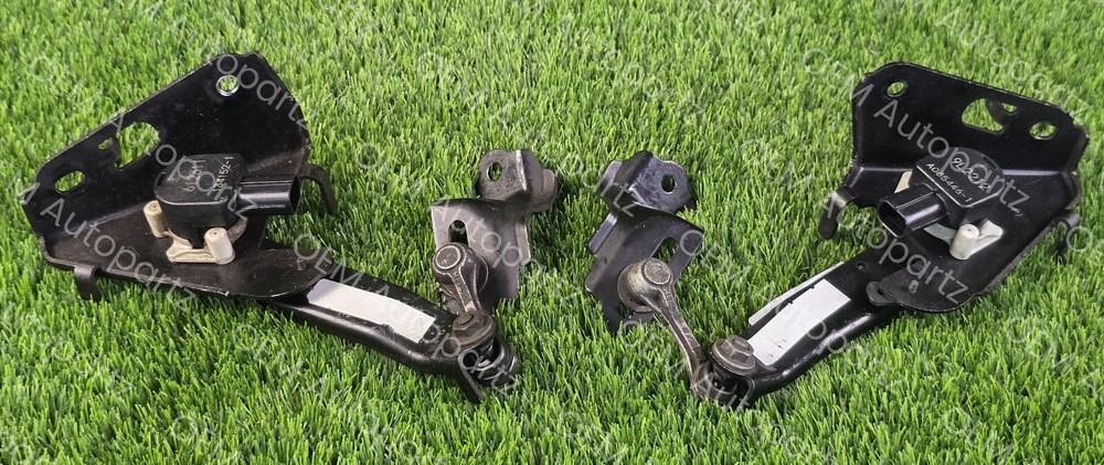 Lexus LS460 LS460L LS600h 07-17 Rear Height Control Sensor Pair Left and Right
