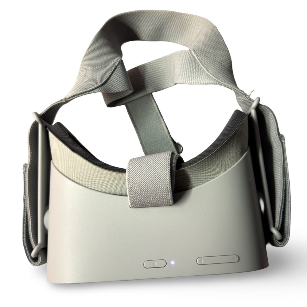 Meta Oculus Go 32GB VR Standalone Headset Only Tested & Working NO CONTROLLER