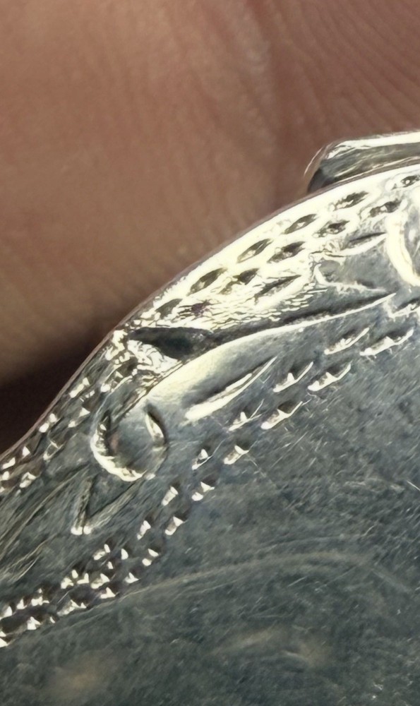 Vintage Unique Ornate Solid Sterling Silver Etched Snuff/Pill Box - 15.1g