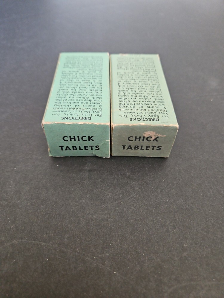 2-VINTAGE ANTIQUE 1941 EMPTY BOXES CHANDLER'S CHICK TABLETS FOR CHICKENS 🐔