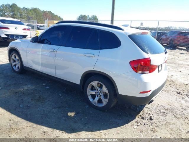 X1 2015 Glove Box 4619545