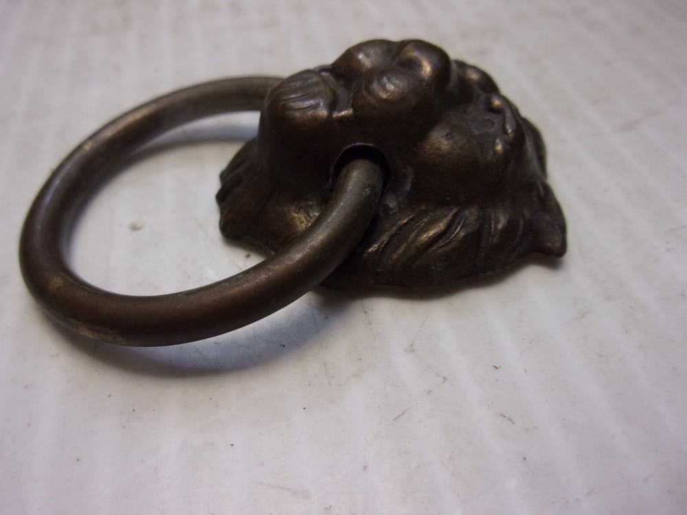VINTAGE 25+ YEAR OLD BRASS LION’S HEAD DRAWER RING PULL HANDLE pair