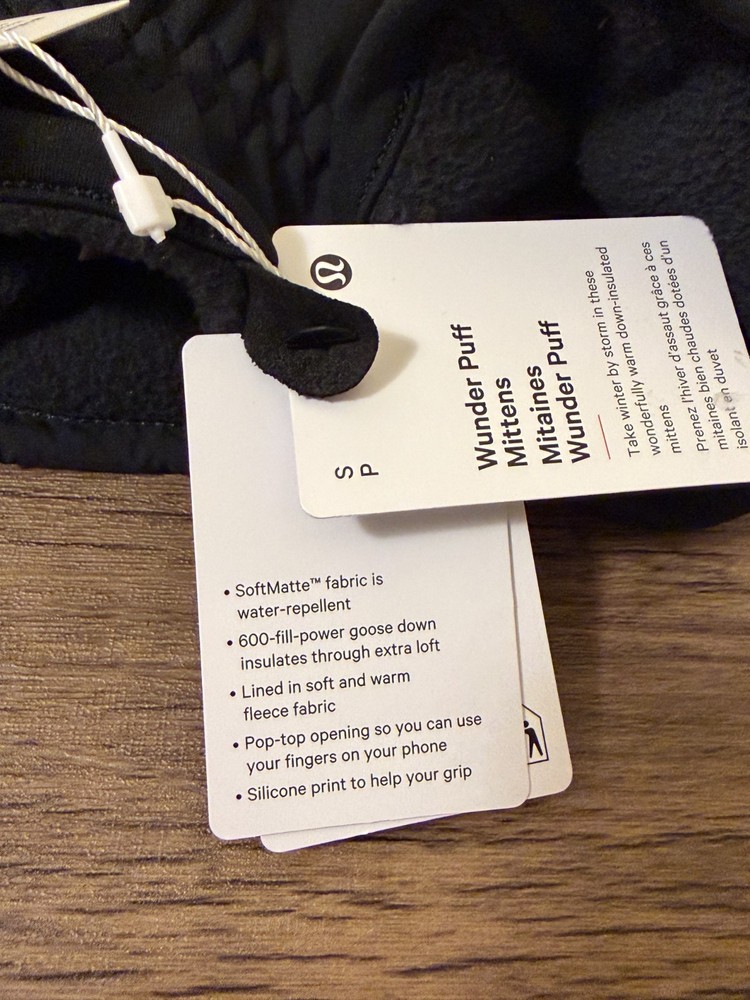 Women's Lululemon Wunder Puff Down Mittens, size Small