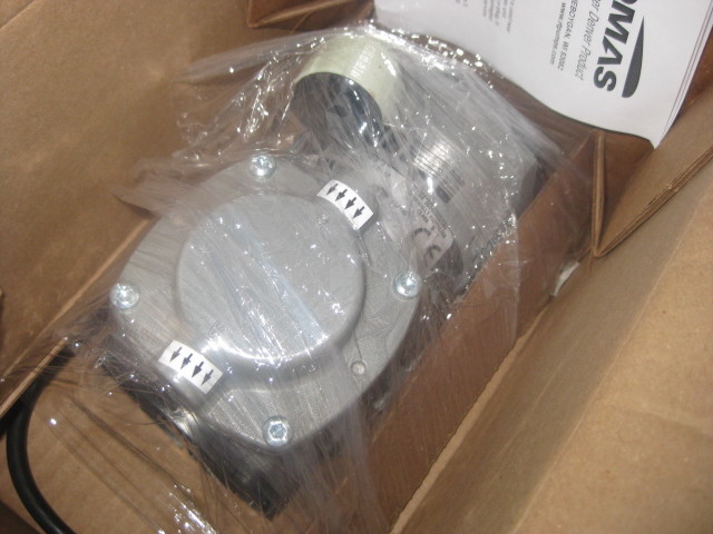 24VDC Thomas  SOLAR Pond Aerator,  Aeration PUMP  24 Volt DC,  2 CFM Flow!