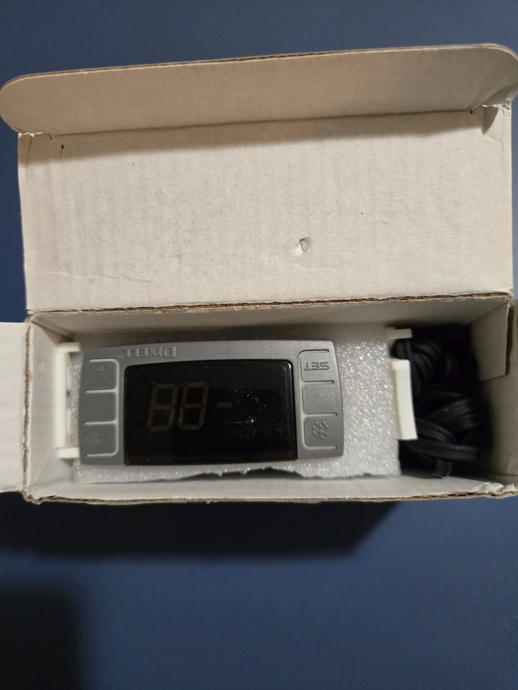 Dixell Temperature Controllers, XR06CX-4N1F1 Digital Thermostat