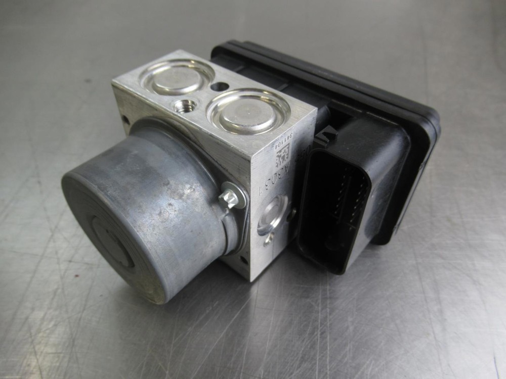 EB1407 2019 19 KTM SMC R 690 ABS MODULE