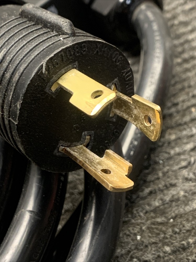 HPe P9Q39A 4.9KVA Basic PDU Input 6 Power Distribution unit