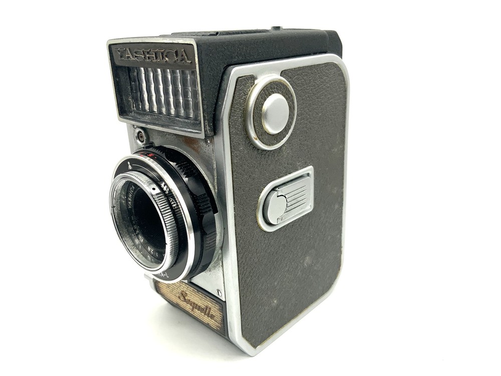 Yashica Sequelle Viewfinder Camera With Yashinon 28Mm 1:2.8 Half Format Camera