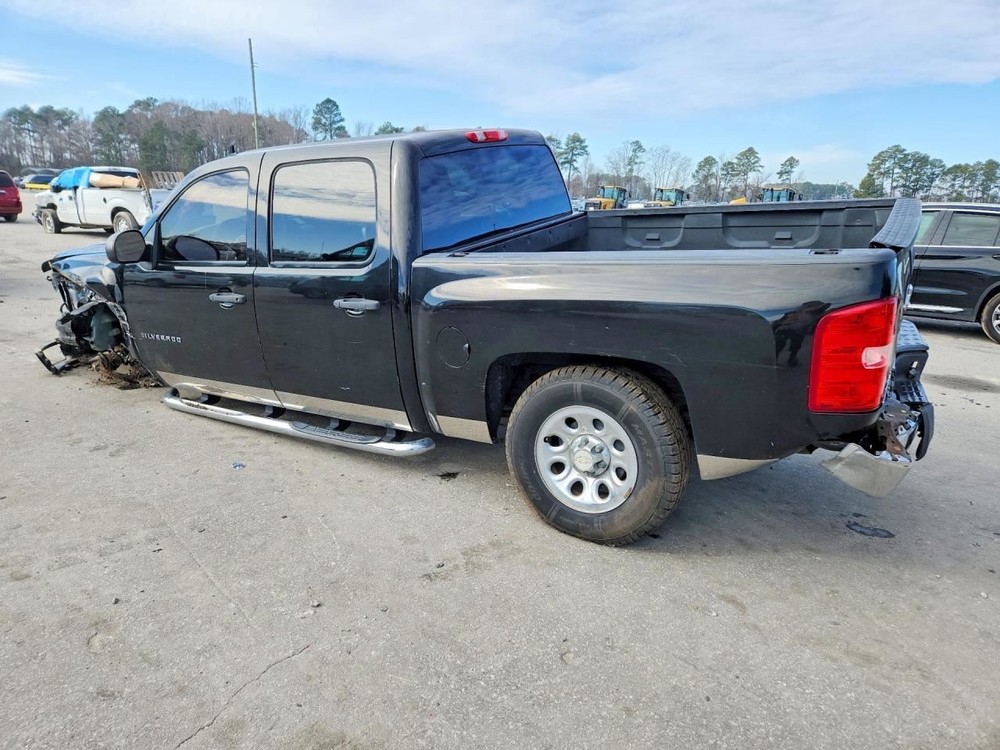 SILVRDO15 2011 Glove Box 4997960