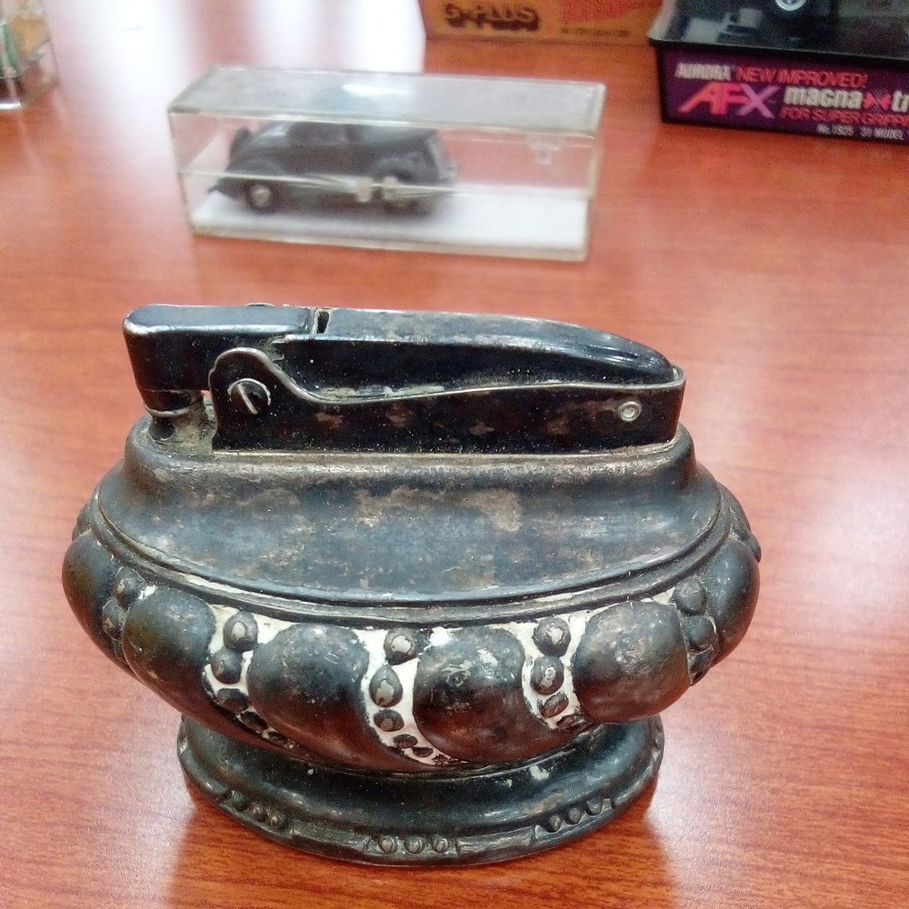 Vintage RONSON CROWN TABLE LIGHTER Silver Plate Pretty Design Super HEAVY EUC