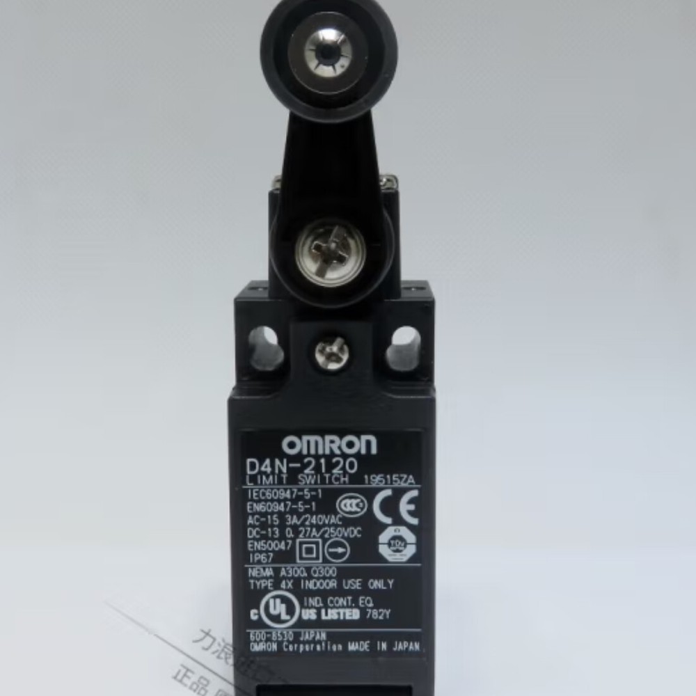 1pcs OMRON Limit switch Travel switch D4N-2120