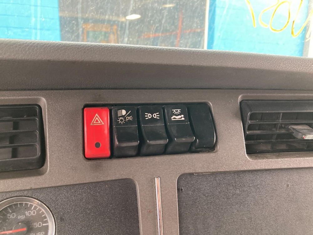 2012-2027 Kenworth T680 SWITCH Dash Panel - Used