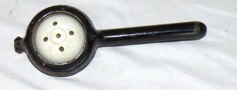 Lemon Squeeze Arcade No 2 - Cast Iron and Ceramic - Works Well