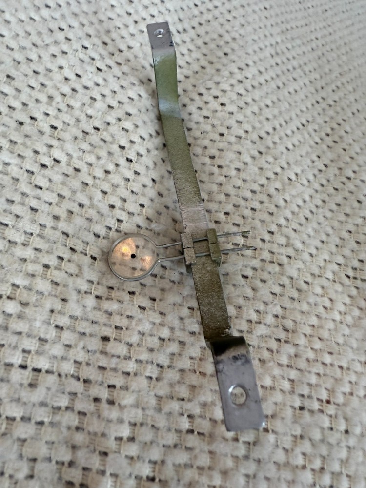 Vintage Recurve Long Bow Glass Dot Sight