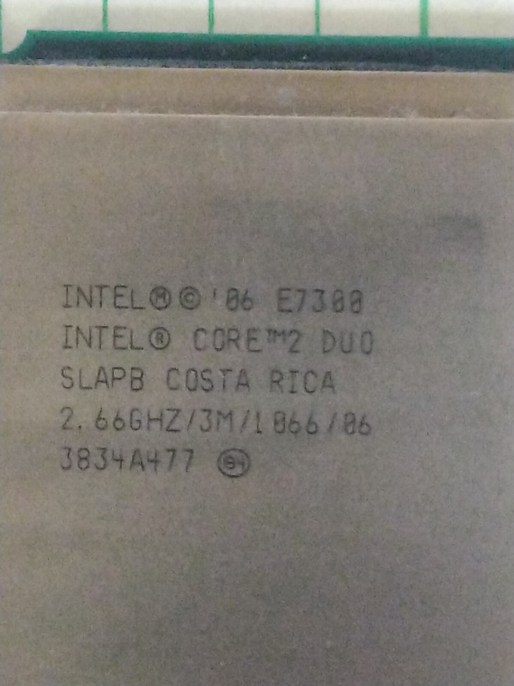 Intel Core 2 Duo E7300 SLAPB CPU @ 2.66GHz LGA775
