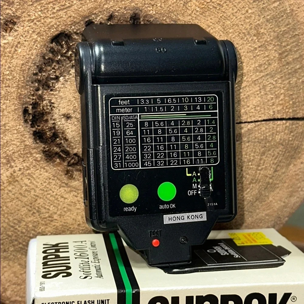 SUNPACK Softlite 1600A Automatic Exposure Control Camera Flash