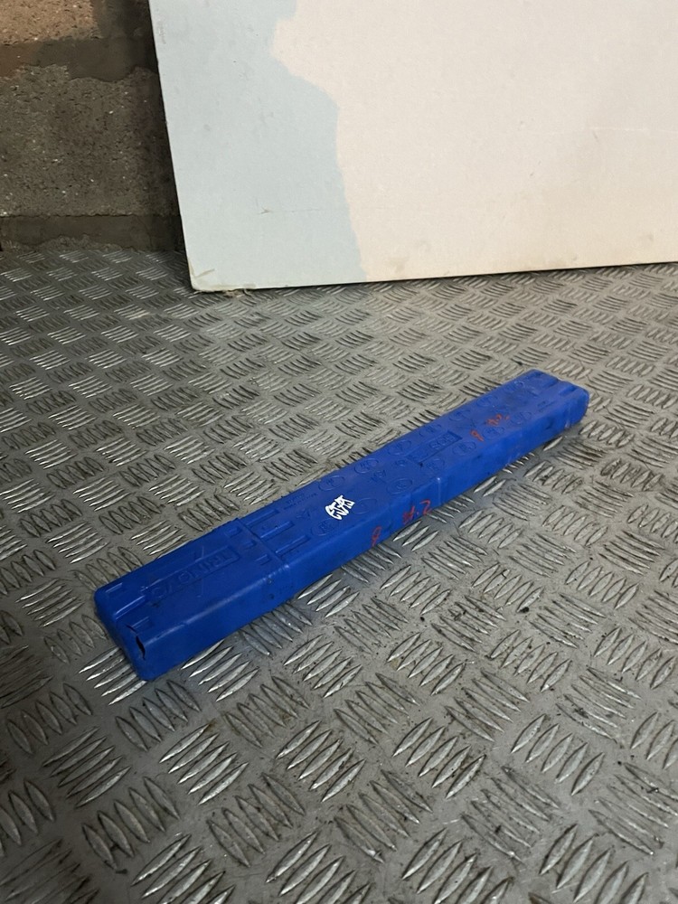 BMW EMERGENCY WARNING TRIANGLE 1095457