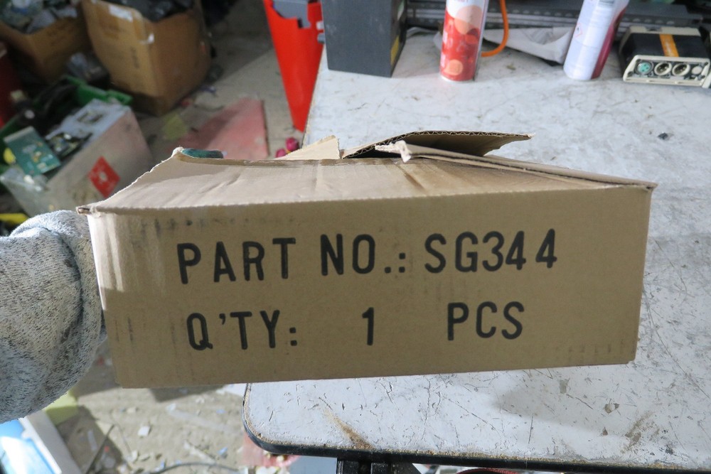 Avextraas sg344 breakout box with 2.5m cables