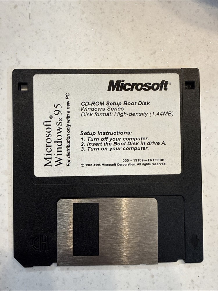 Microsoft Windows 95 CD-ROM Setup Boot Disk - 3.5" Floppy Black